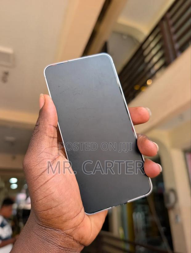 New Samsung Galaxy S25 256 GB Gray photo 8