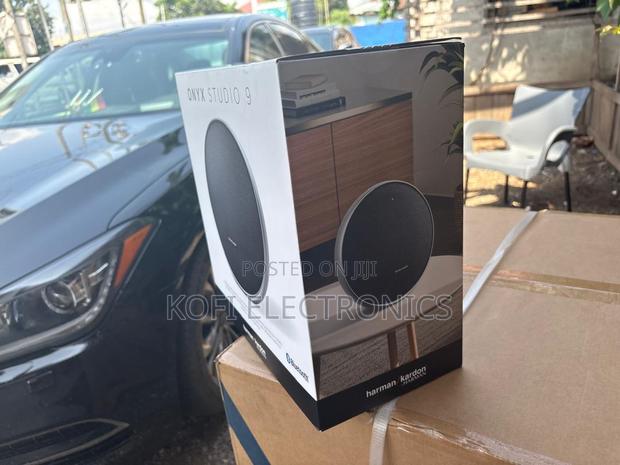 Harman Kardon Onyx Studio 9 Futuristic, Crystal-Precision Audio · Photo 2