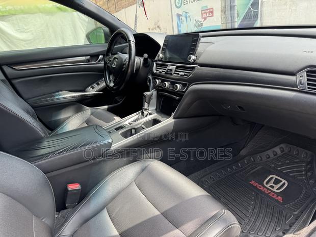 Honda Accord Sport 2018 Black photo 5