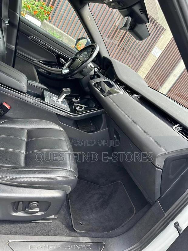 Land Rover Range Rover Evoque R-Dynamic SE AWD 2020 White photo 2