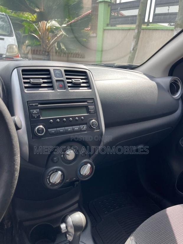 Nissan Versa 2014 Silver