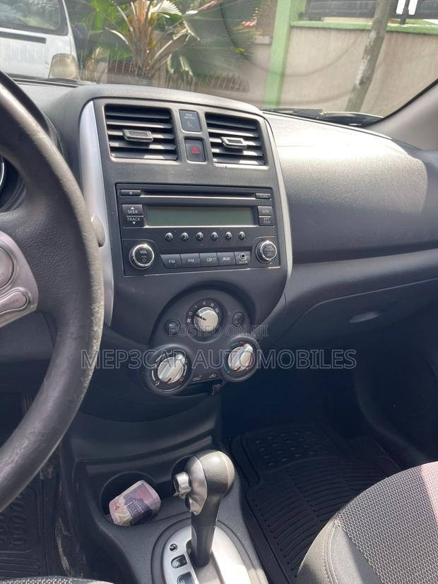 Nissan Versa 2014 Silver