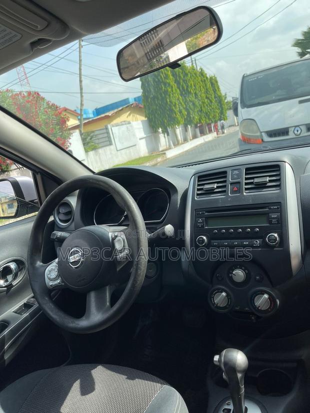 Nissan Versa 2014 Silver