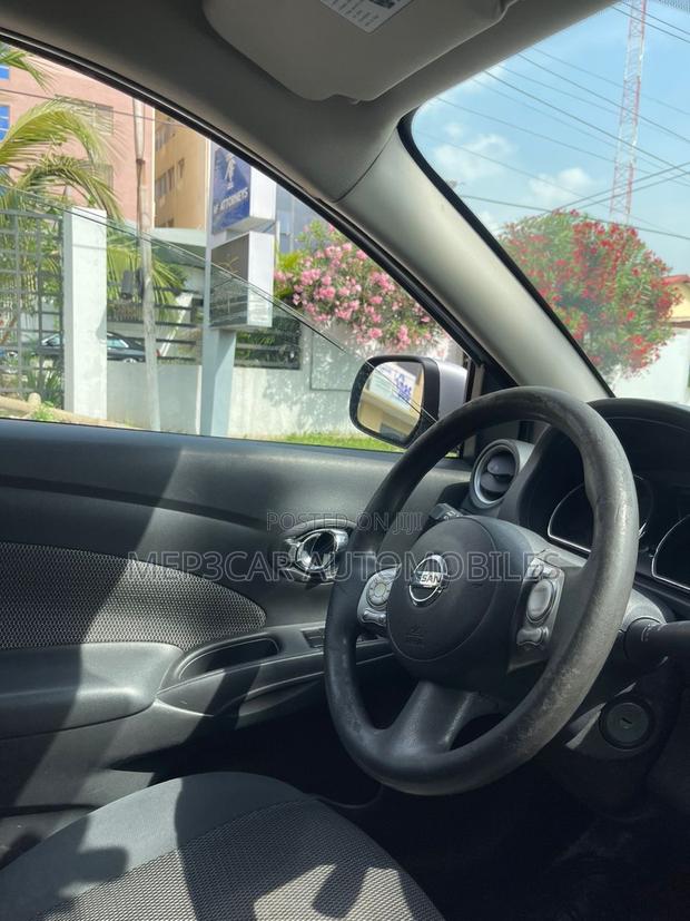 Nissan Versa 2014 Silver