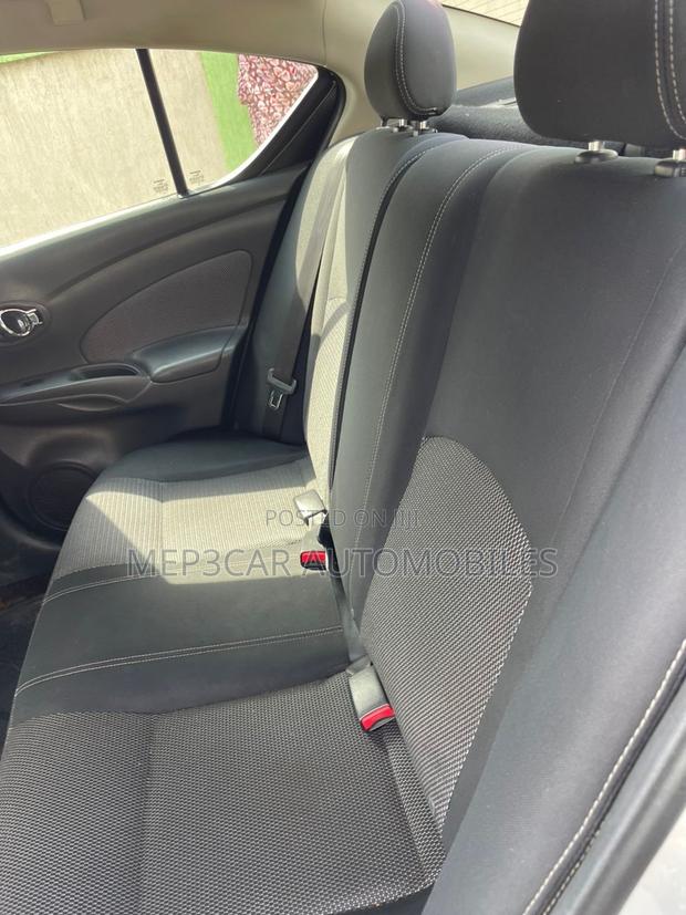 Nissan Versa 2014 Silver