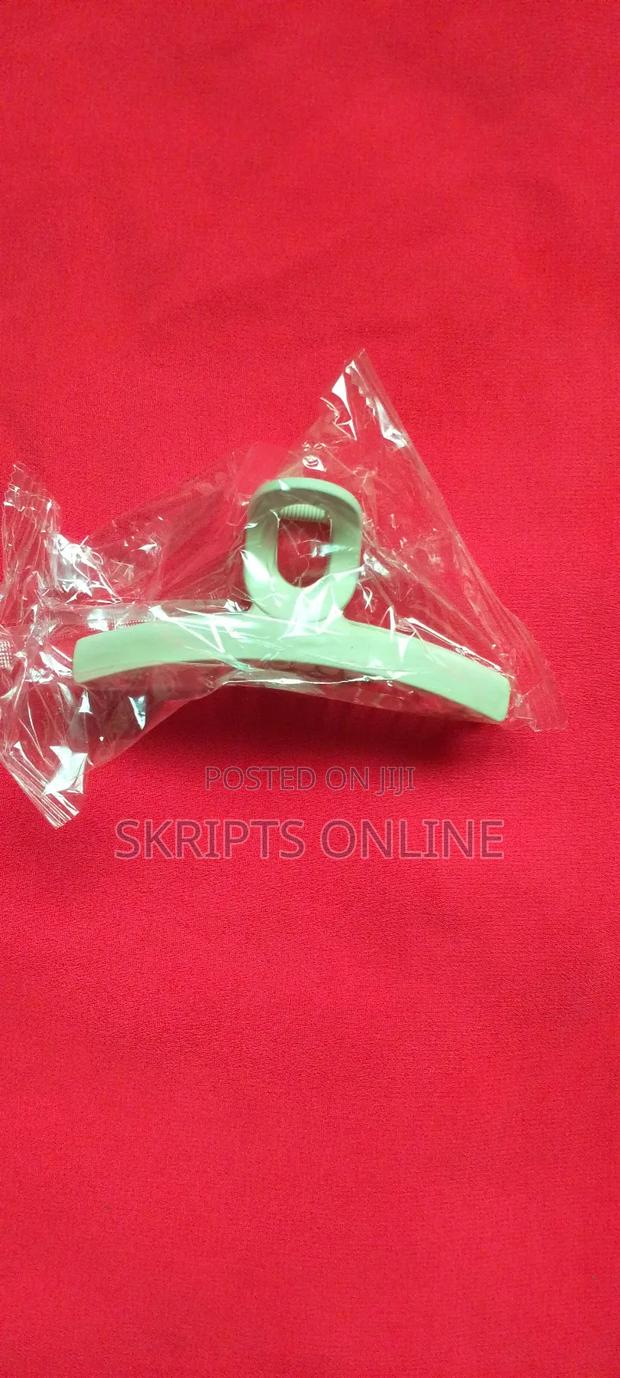 Plastic Hair Clips for Sale photo 3
