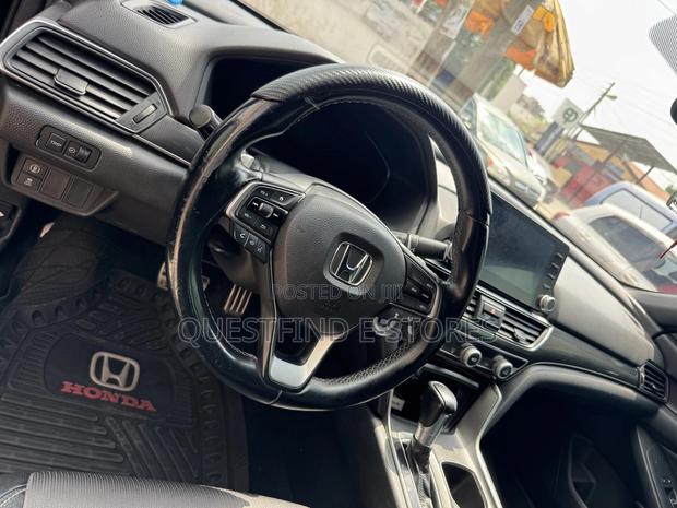 Honda Accord Sport 2018 Black photo 4