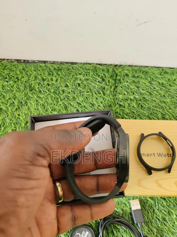 Samsung Galaxy Watch 4 44mm With Cover and Screen Protector photo 3