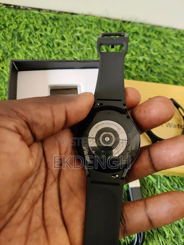 Samsung Galaxy Watch 4 44mm With Cover and Screen Protector photo 4