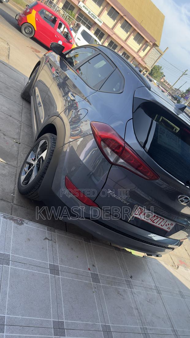 Hyundai Tucson Limited FWD 2016 Gray