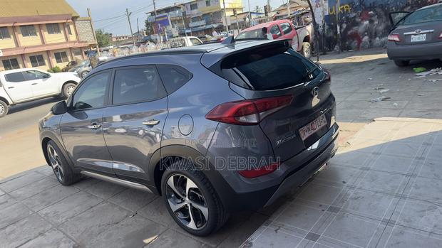 Hyundai Tucson Limited FWD 2016 Gray