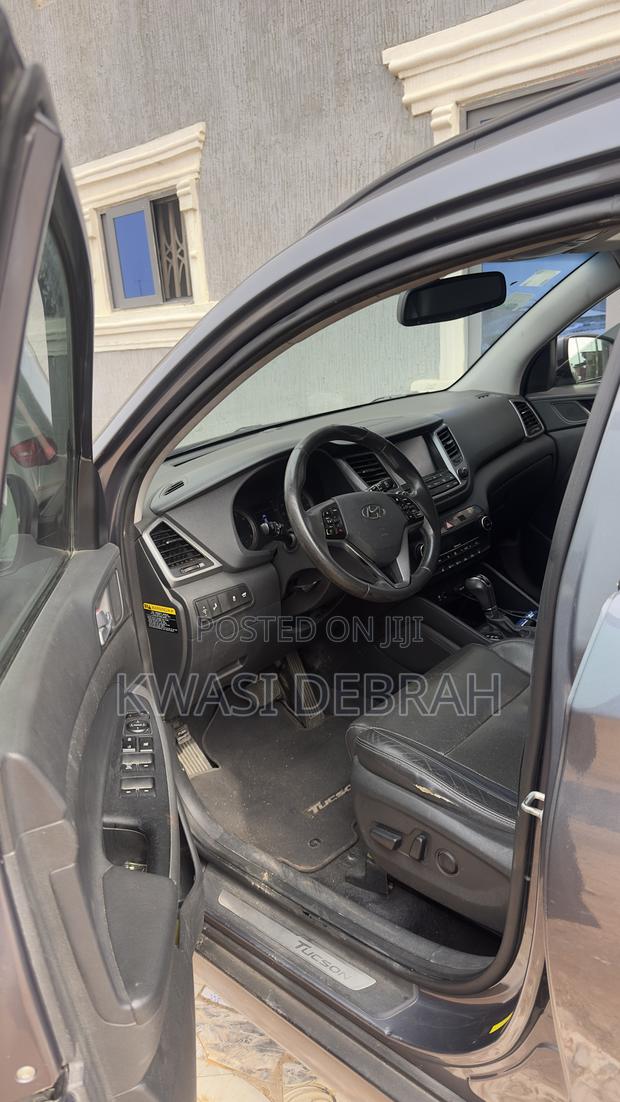 Hyundai Tucson Limited FWD 2016 Gray