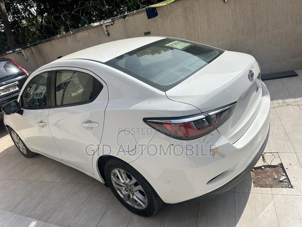 Toyota Yaris iA 1.5 FWD 2018 White
