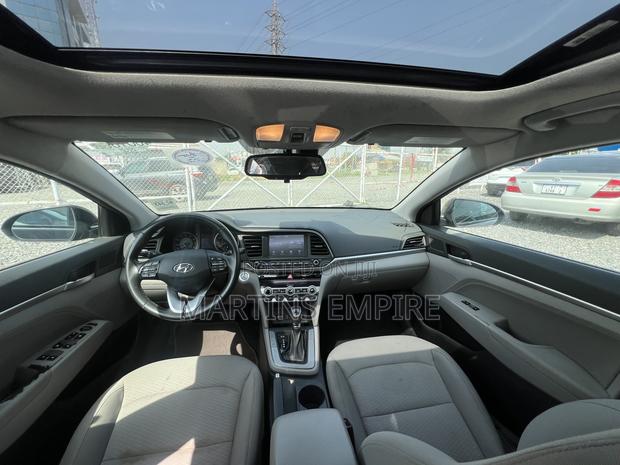 Hyundai Elantra SEL 2019 Black