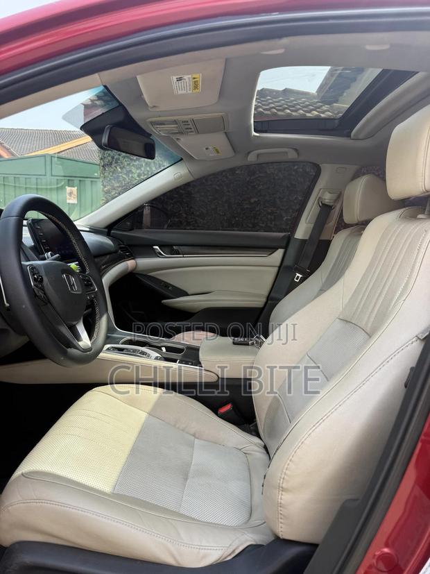 Honda Accord Touring 2.0T 2020 Red photo 10