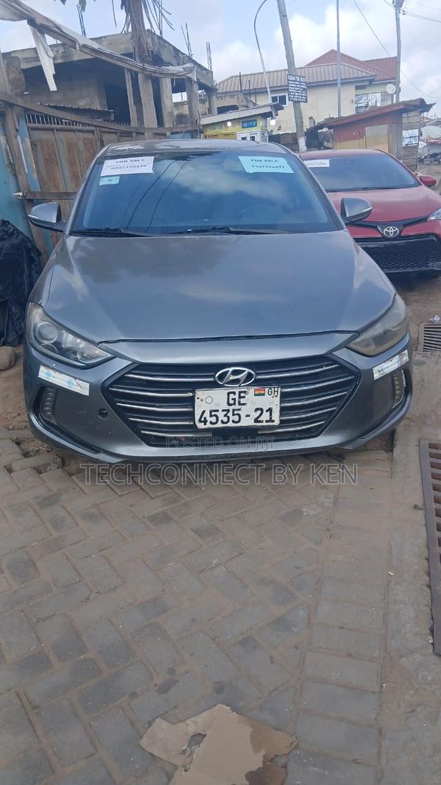 Hyundai Elantra SE 4dr Sedan (1.8L 4cyl 6A) 2015 Gray photo 2