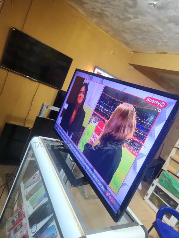 Denmark Used Philips 32 Inches Led Tv photo 2