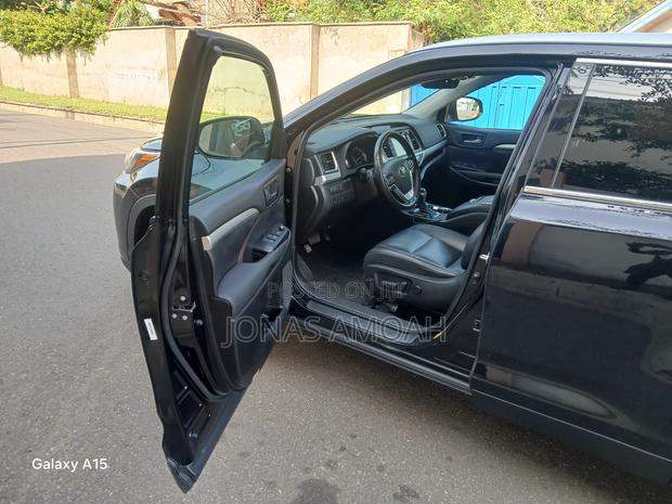 Toyota Highlander XLE 2019 Black