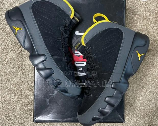 Kids Air Jordan 9 Retro Sneakers