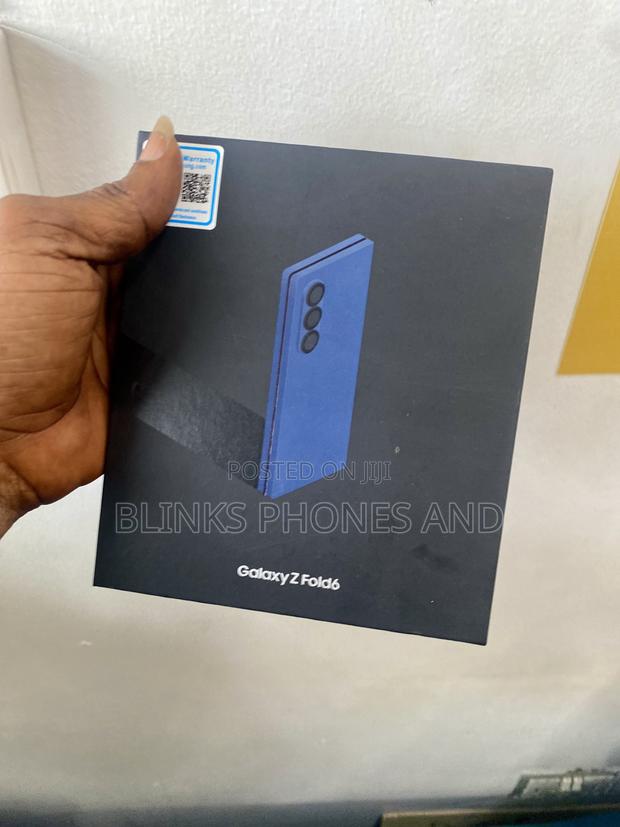 New Samsung Galaxy Z Fold6 256 GB Blue · Photo 4
