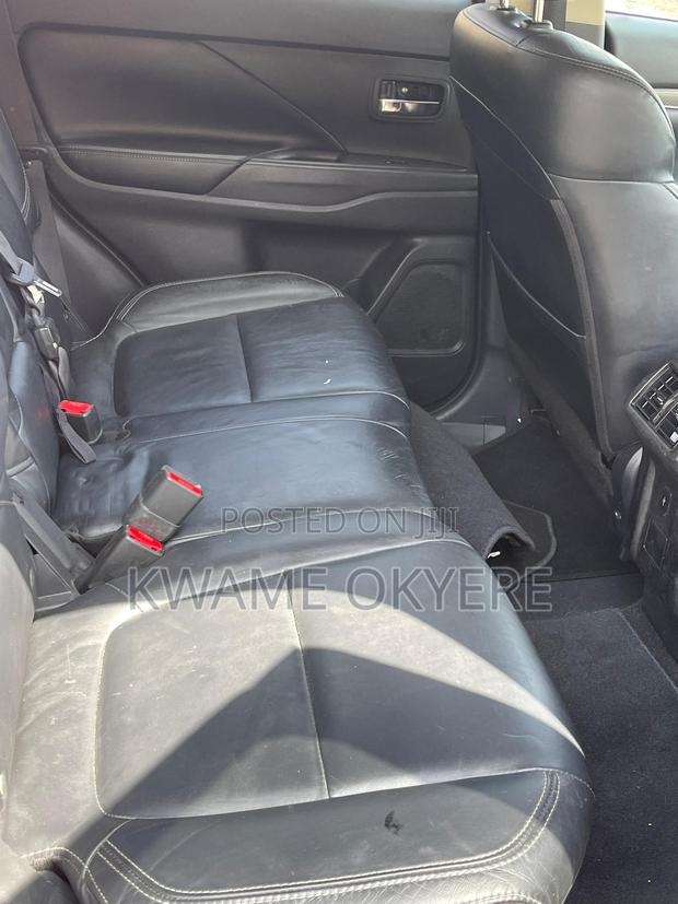 Mitsubishi Outlander SEL FWD 2019 Red