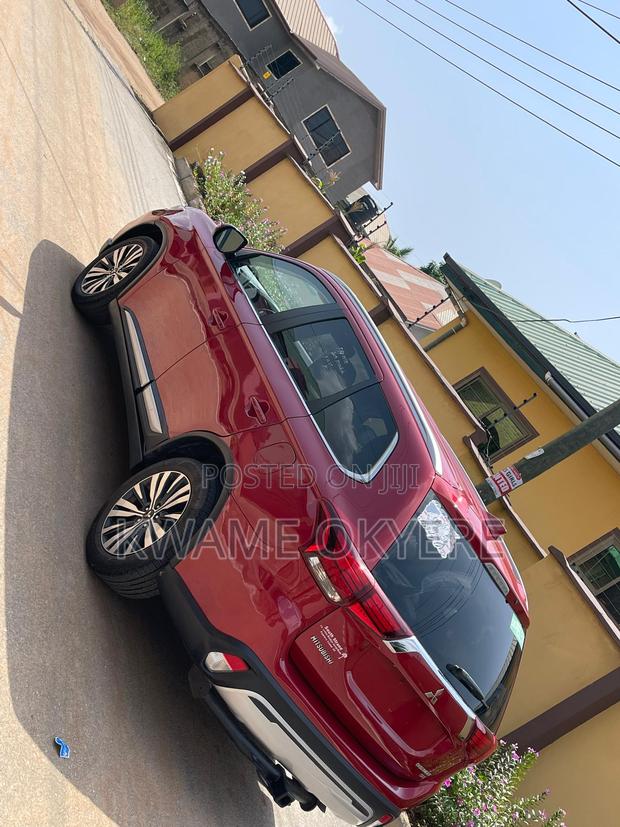 Mitsubishi Outlander SEL FWD 2019 Red