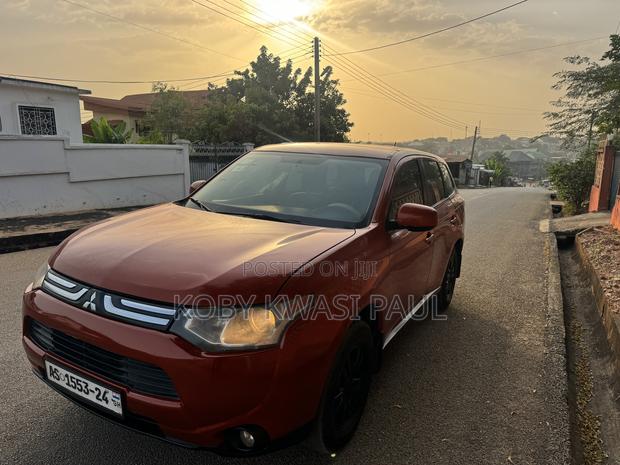 Mitsubishi Outlander 2.0 PHEV AWD 2014 Red