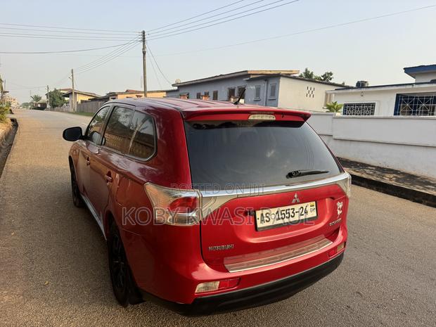 Mitsubishi Outlander 2.0 PHEV AWD 2014 Red