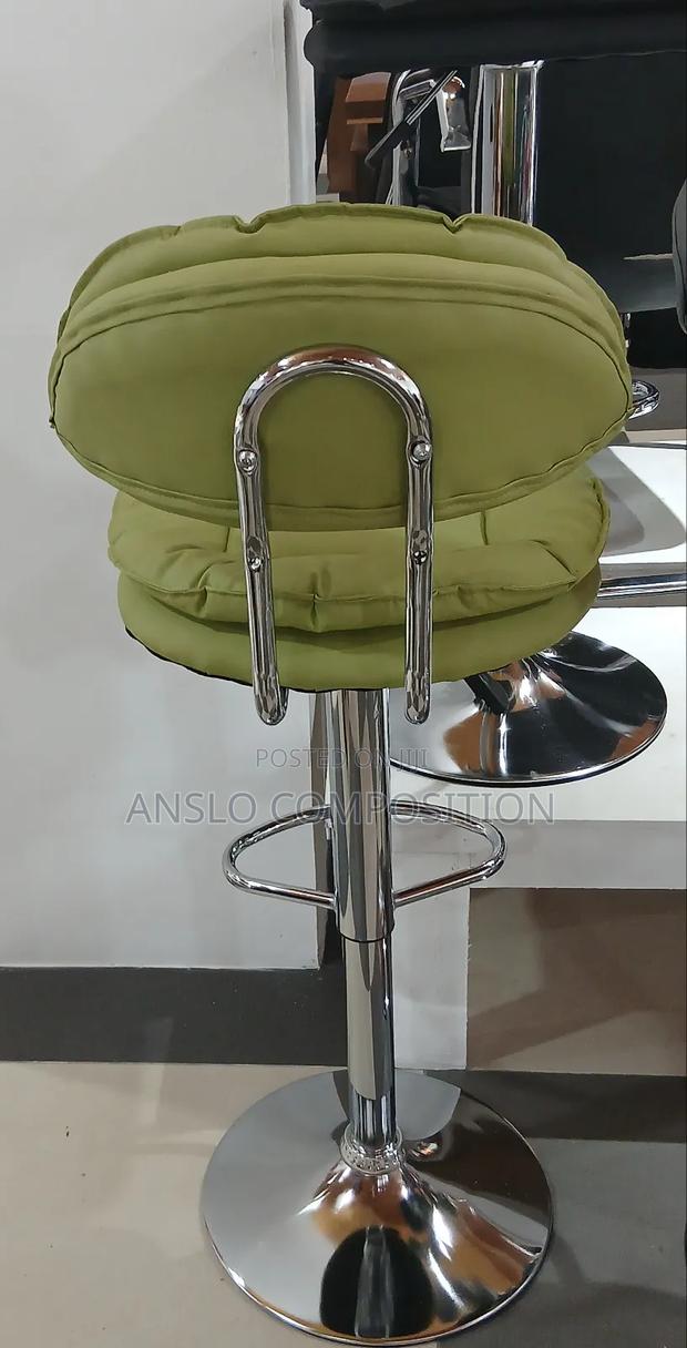 Giants Favourite Bar Stool · Photo 4