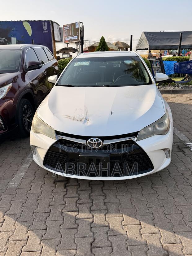 Toyota Camry XSE 4dr Sedan (2.5l 4cyl 6A) 2016 White