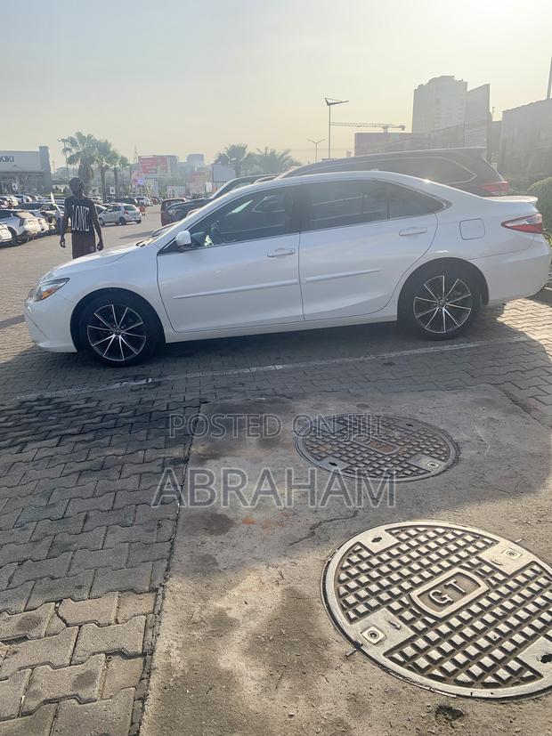 Toyota Camry XSE 4dr Sedan (2.5l 4cyl 6A) 2016 White