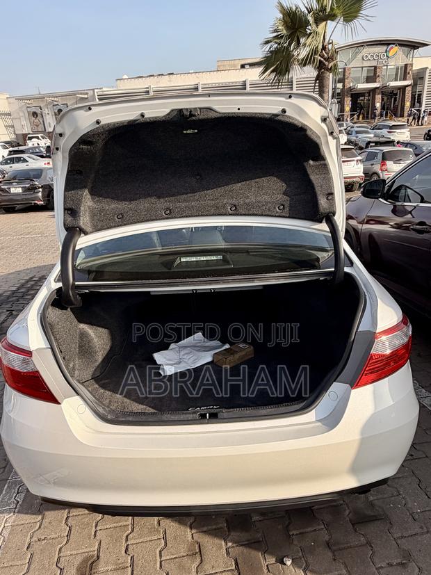 Toyota Camry XSE 4dr Sedan (2.5l 4cyl 6A) 2016 White