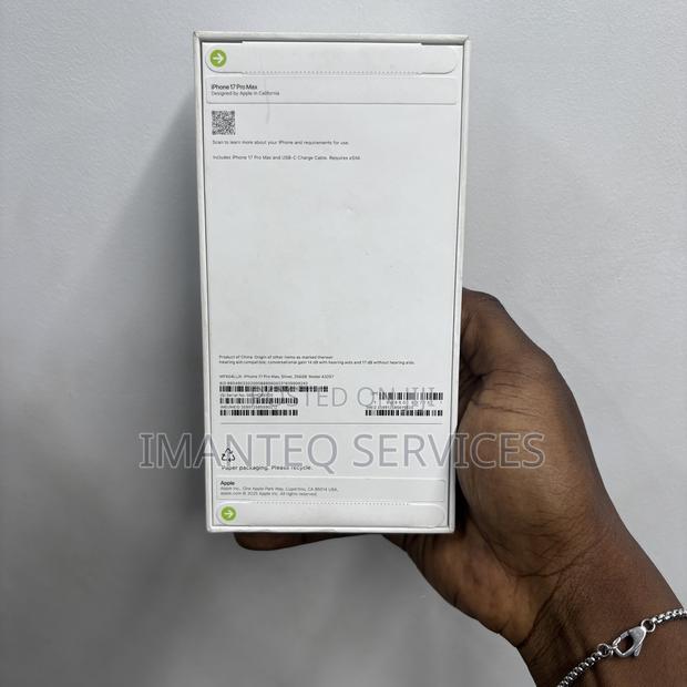 New Apple iPhone 17 Pro Max 256 GB Silver photo 2