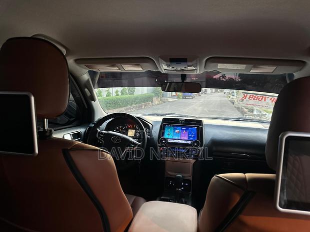 Toyota Land Cruiser Prado 2.7 2019 White