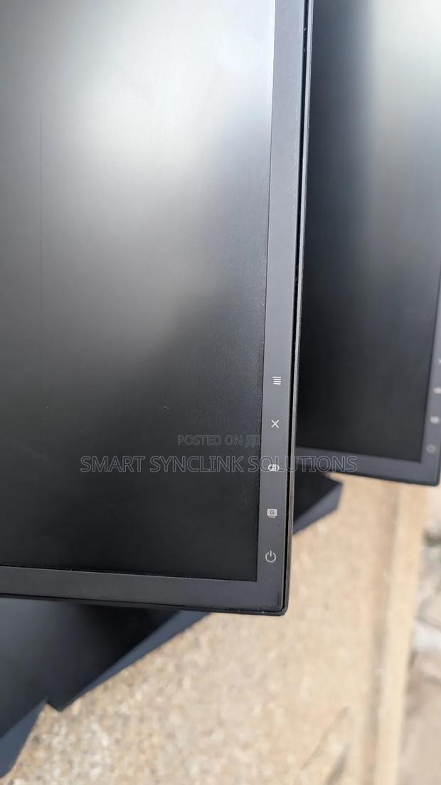 24inchs Asus Gaming Monitor photo 9