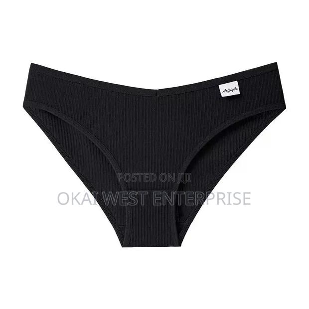 Ultra-Comfort Seamless Cotton Briefs for Ladies 3 Sets