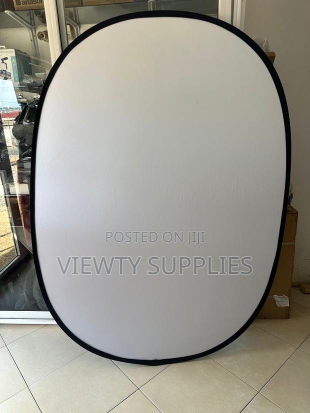 2 In 1 100 X 150 Cm Collapsible Reflector (White + Silver) Illuminator photo 2
