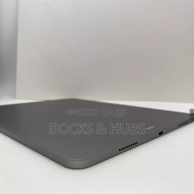Apple iPad Pro 12.9 (2022) 1 TB Silver photo 4