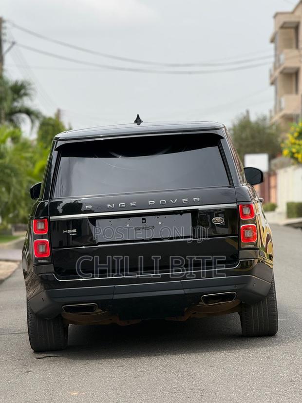Land Rover Range Rover Vogue 2021 Black photo 4