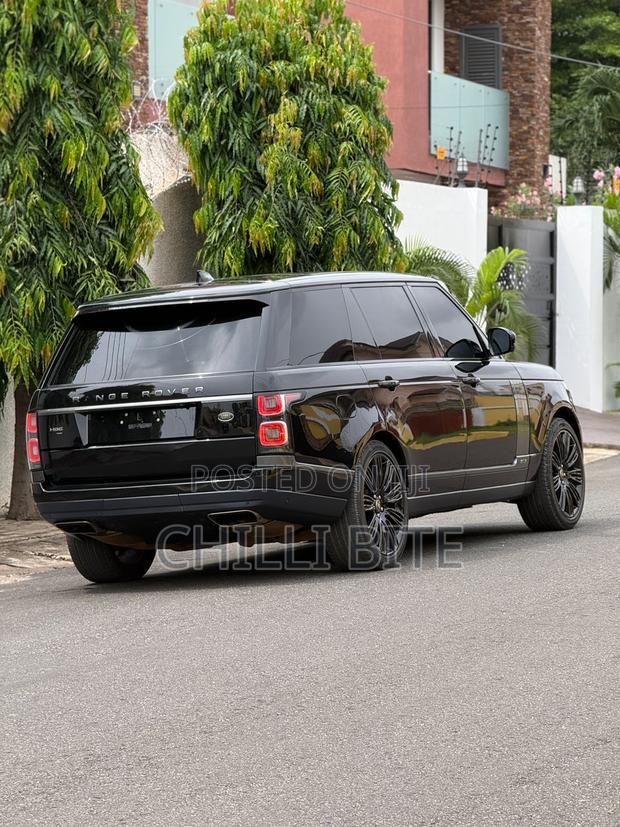 Land Rover Range Rover Vogue 2021 Black photo 3