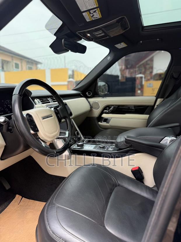 Land Rover Range Rover Vogue 2021 Black photo 7