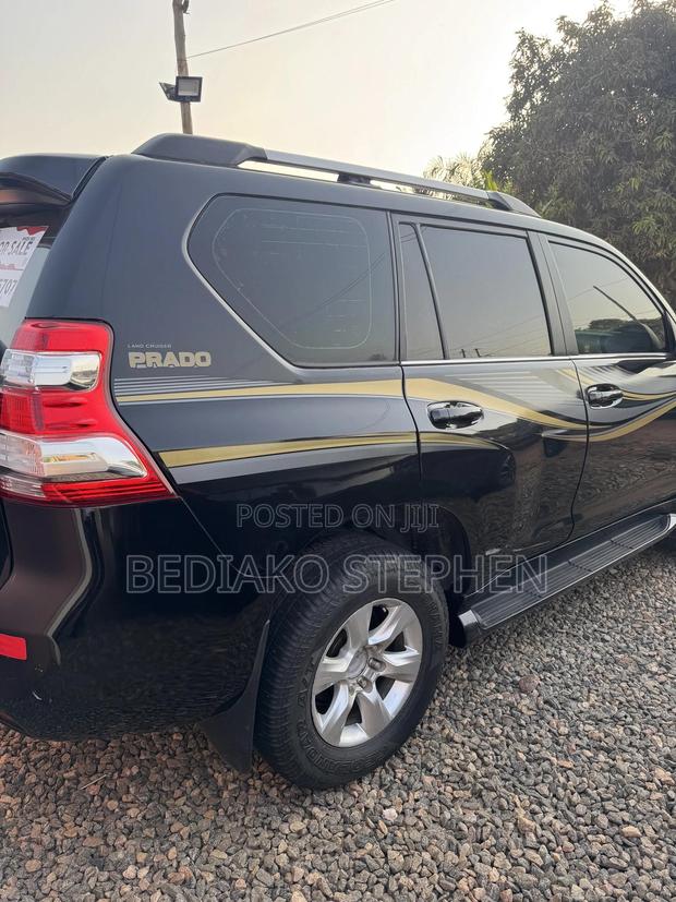 Toyota Land Cruiser Prado 3.0 TD 2011 Black