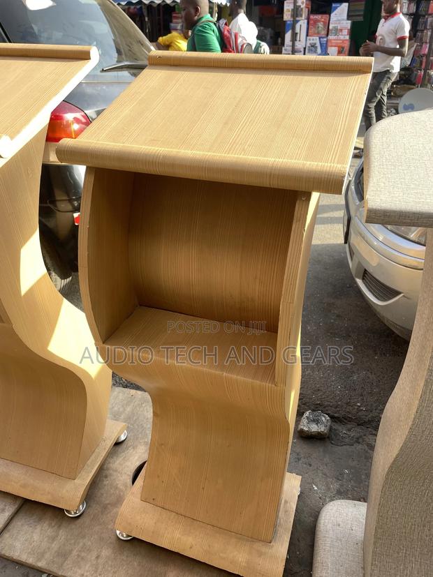 Wooden Pulpit {Brown} photo 2