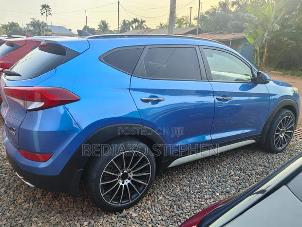 Hyundai Tucson Limited AWD 2018 Blue