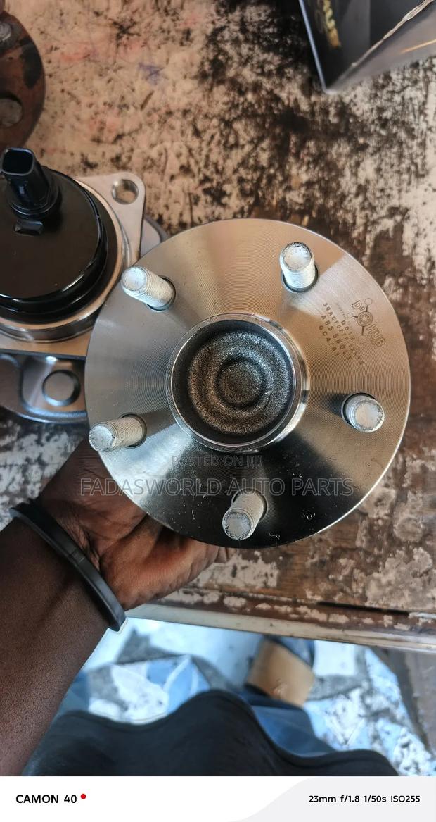 Toyota Corolla 2009 Back Hub photo 3