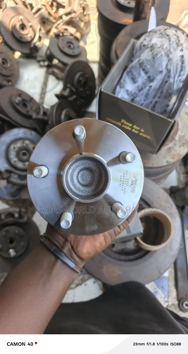 Toyota Corolla 2009 Back Hub photo 4