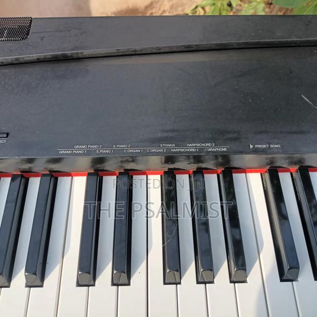 Yamaha P-70 Digital Piano 88weighted Keys photo 4