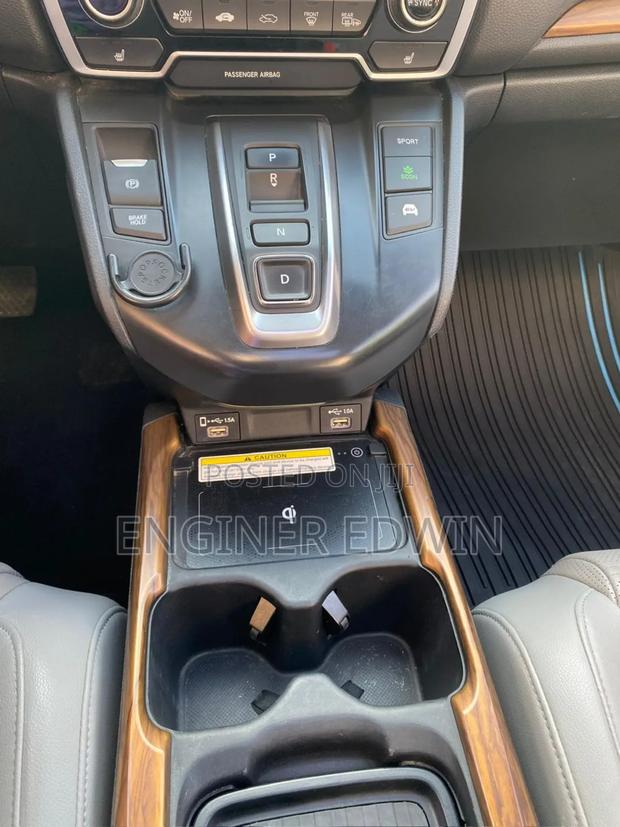 Honda CR-V Touring 2022 Red photo 5