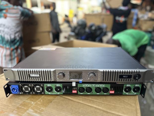 Yamaha M-2 Stereo Power Amplifier photo 2