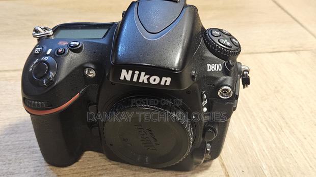 Nikon D800 Body With Battery And Charger
